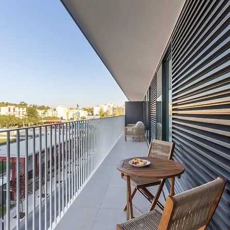Sky Pool Luxury By Portugal Active * Barreiro (Setubal)